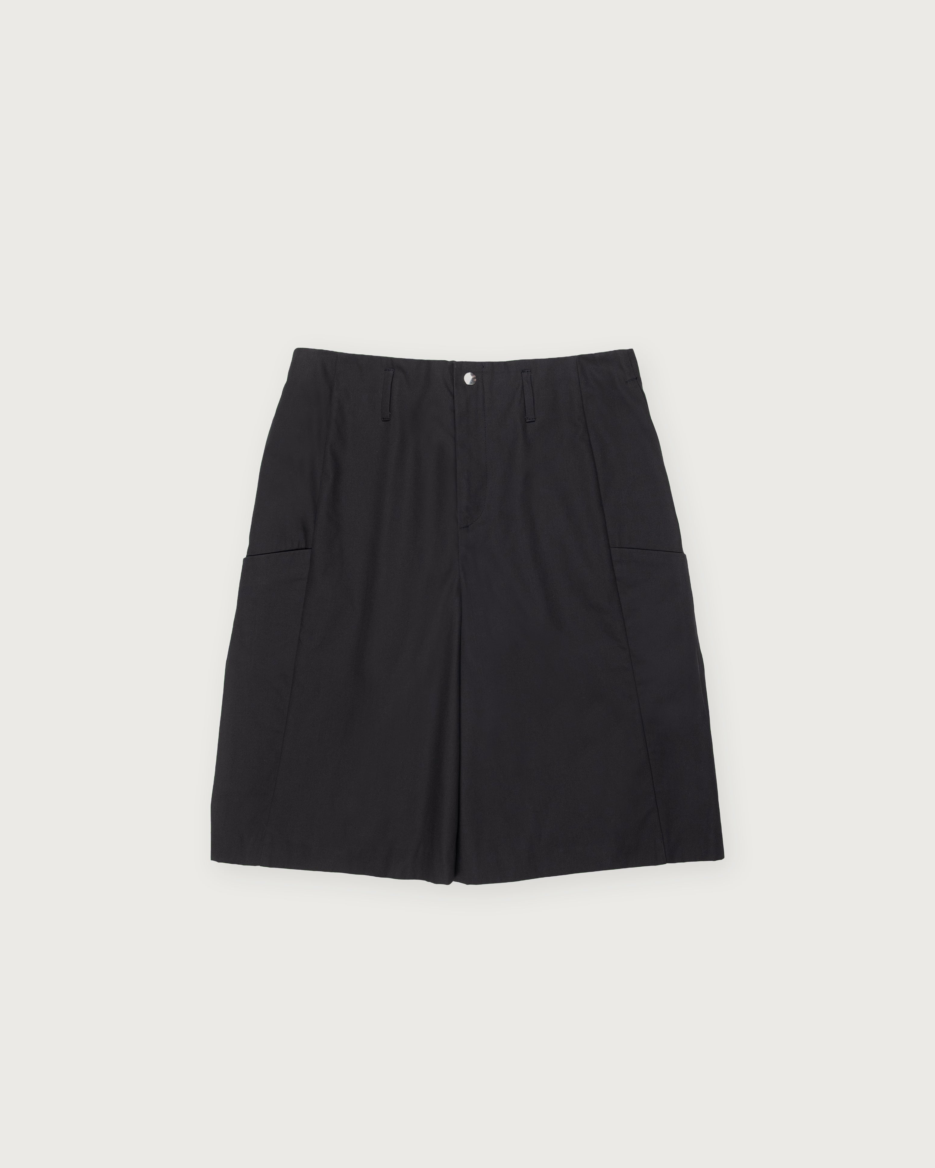 PERFORMA SHORTS IN ORGANIC COTTON BLEND
